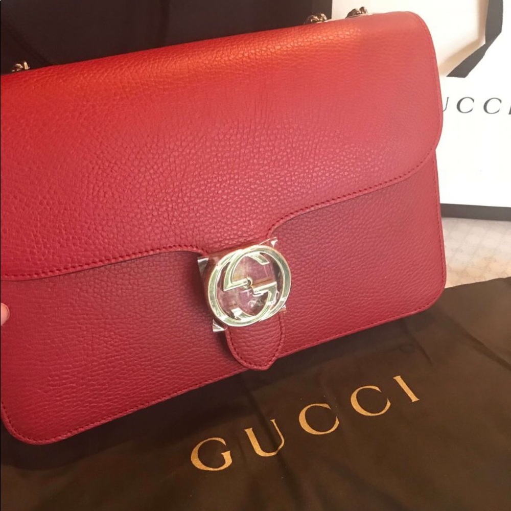 Gucci GG interlocking chain purse in Red